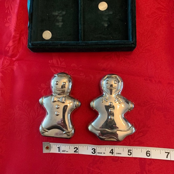 Neiman Marcus Silverplate Salt/Pepper Shakers. EUC - Picture 5 of 8